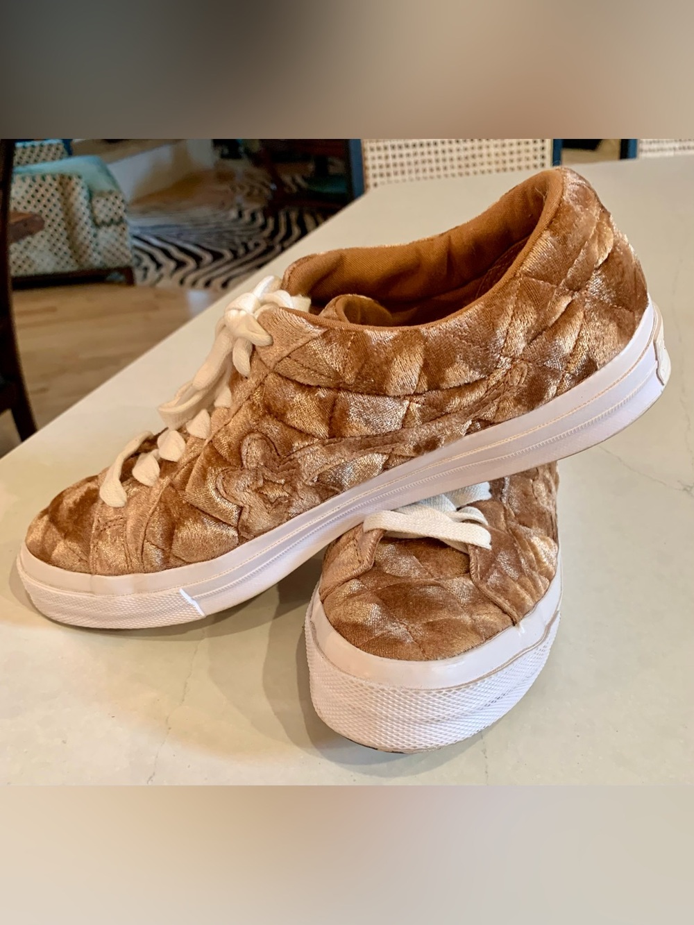 Converse One Star Ox
Golf le Fleur TTC Quilted Velvet Brown Sugar